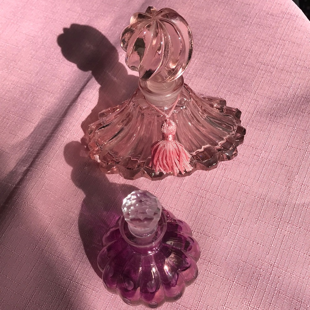 Glass Perfume Bottle Flacons Set of 2 Decanters - Picture 2 of 10